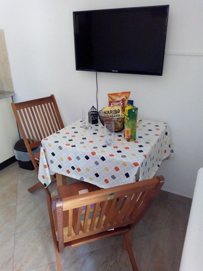 Apartman Leo Nečujam Zewnętrze zdjęcie