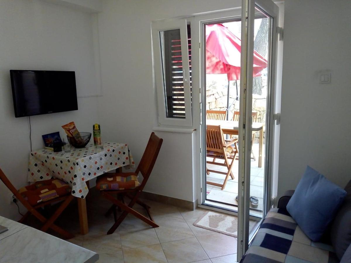 Apartman Leo Nečujam Zewnętrze zdjęcie